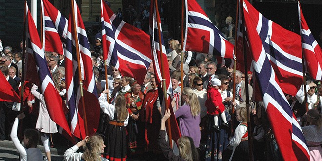 Norvegijoje bus privaloma karo tarnyba moterims